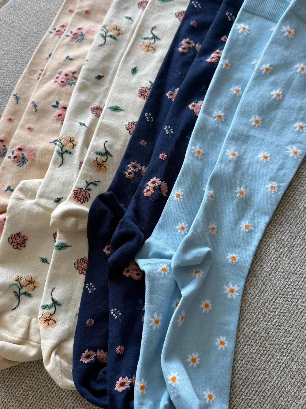 NEW 4 Pairs Floral Compression Socks - Light Blue, Navy, Cream, Beige - Picture 2 of 6